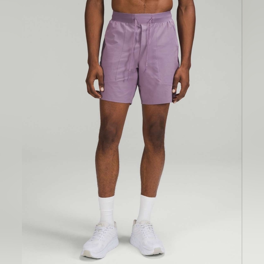 Lululemon License to Train Linerless Short 7" Men Size S Burgundy Color Active